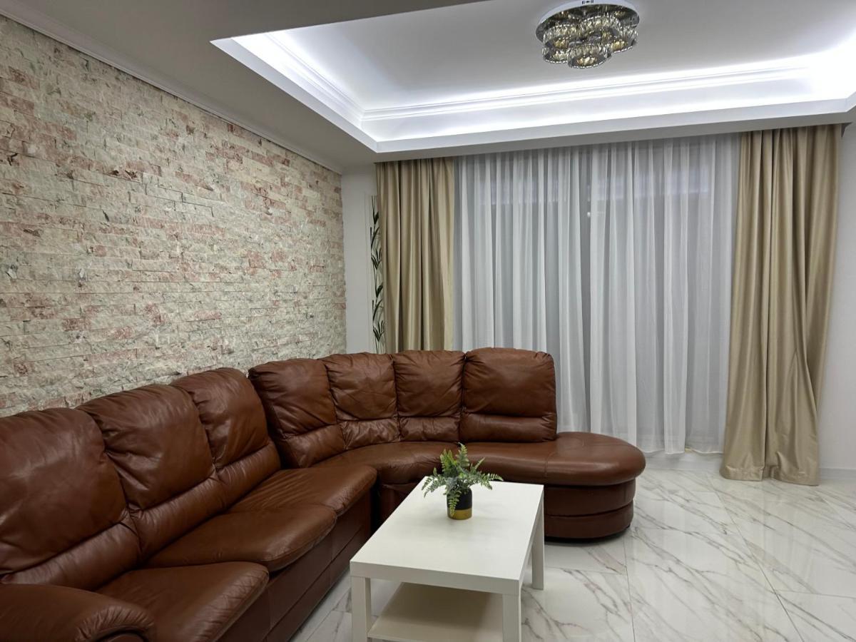 Golden Garden Luxury Apartment In Βουκουρέστι Εξωτερικό φωτογραφία