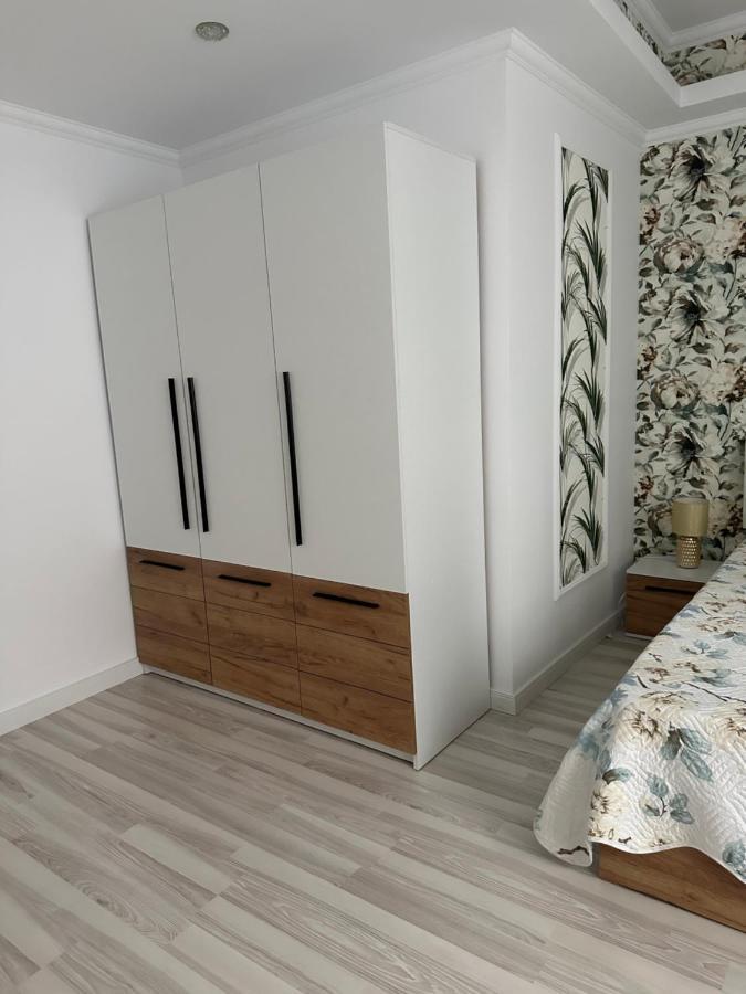 Golden Garden Luxury Apartment In Βουκουρέστι Εξωτερικό φωτογραφία