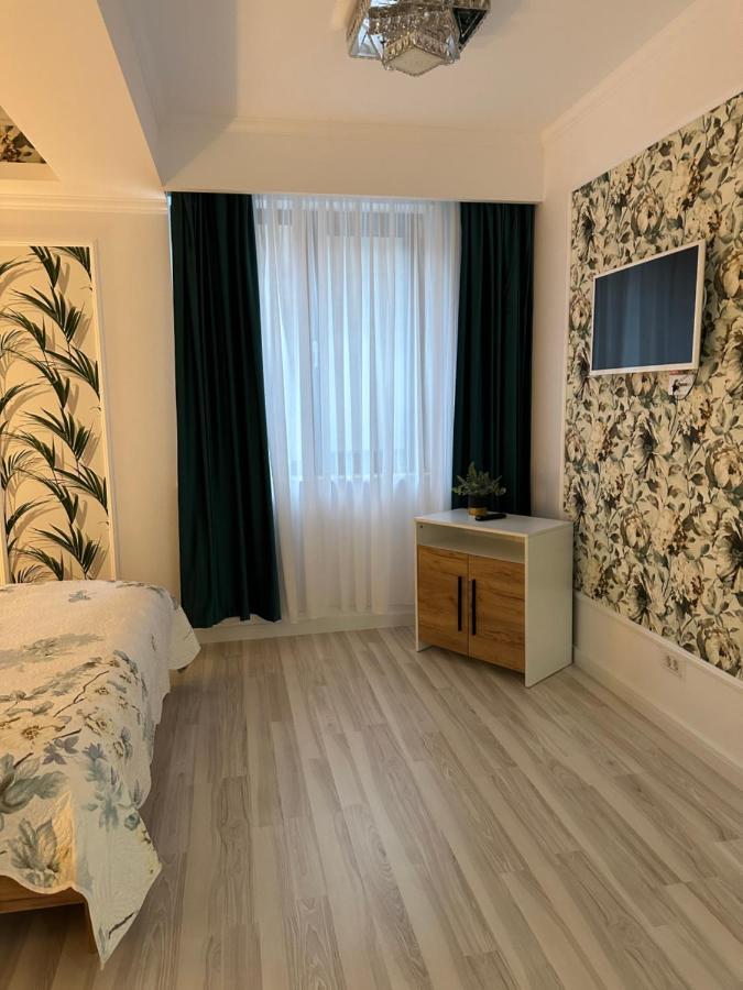 Golden Garden Luxury Apartment In Βουκουρέστι Εξωτερικό φωτογραφία